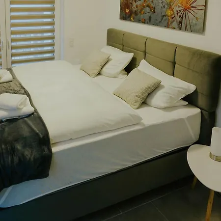Moderne In Limburg Apartment Altstrimmig